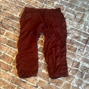 The North Face Brick Red Women's Aphrodite Capri pants
